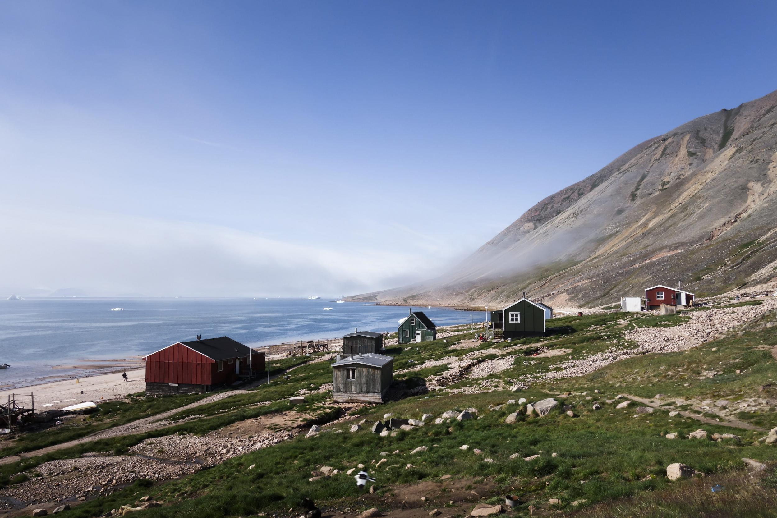 Siorapaluk om sommeren. Foto af Kim Insuk - Besøg Grønland 